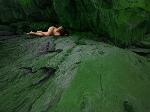 Ha Noi mo trien lam anh nude cam tre em duoi 18 tuoi hinh anh