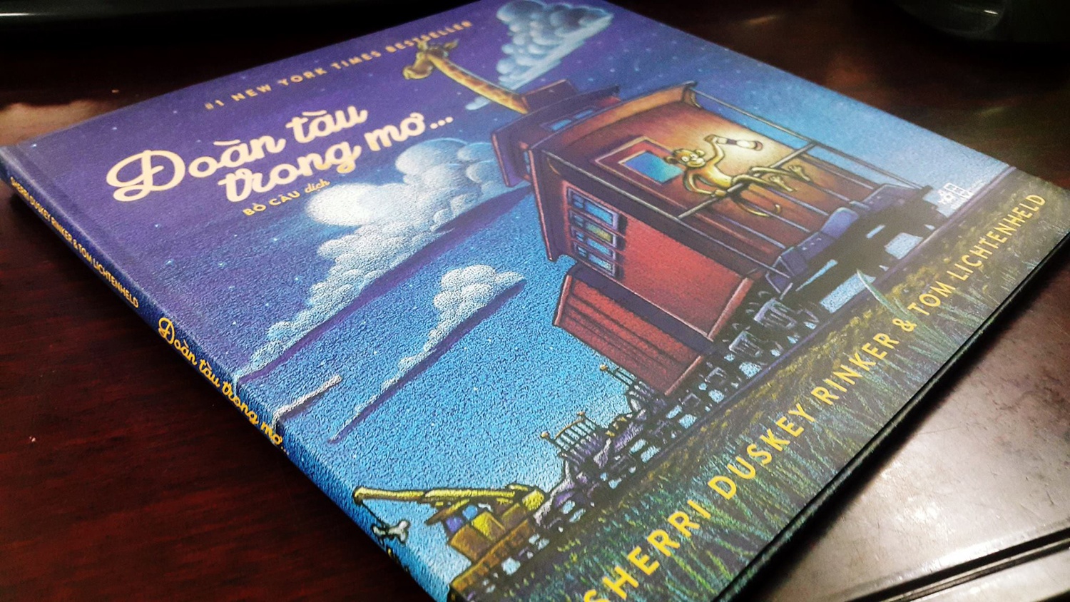 Hai cuon sach tranh cho thieu nhi anh 1