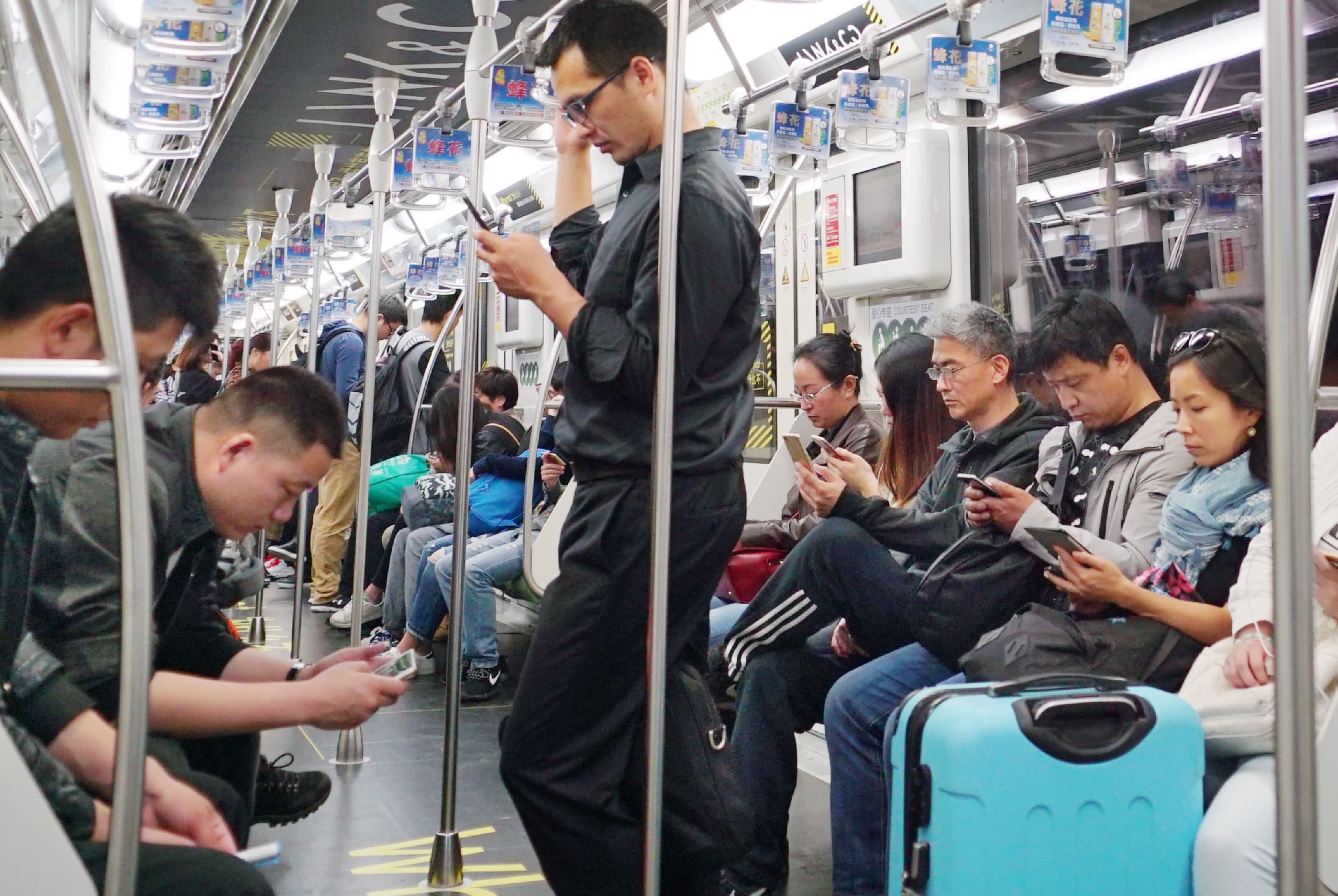 Giới trẻ thích đọc sách giấy hơn ebook ảnh 1 Gioi tre thich doc sach giay hon ebook anh 1