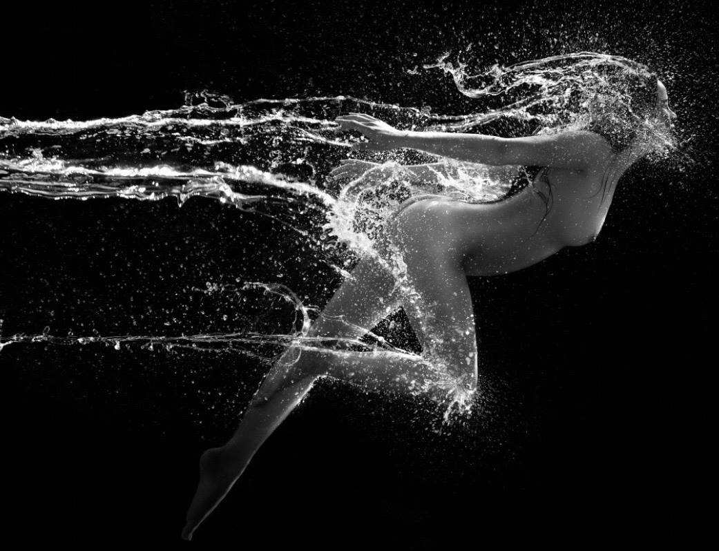 Nhung trien lam anh nude gay xon xao tai Viet Nam hinh anh