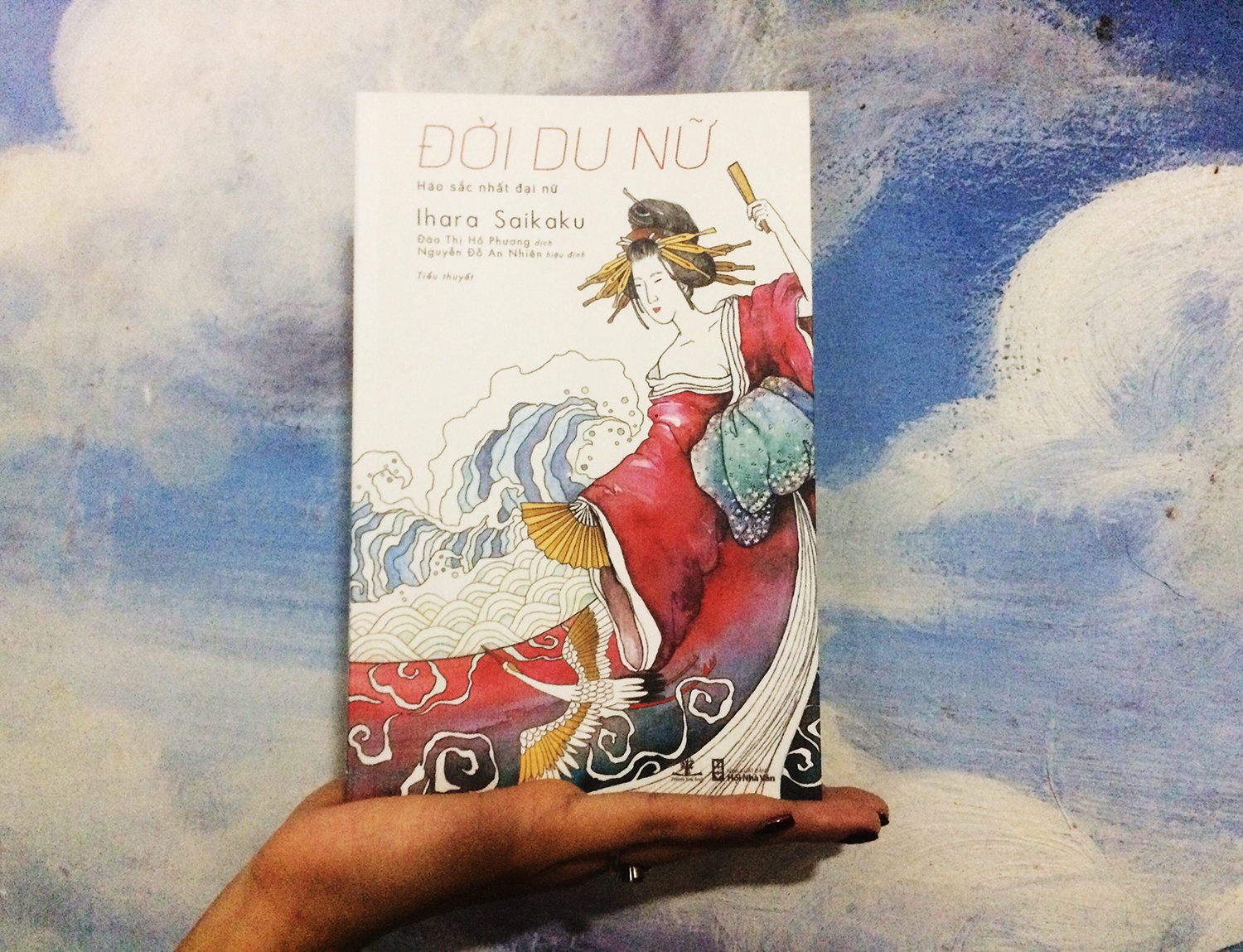 Nhat ky mot gai lang choi qua nua doi chim dam trong sac duc hinh anh