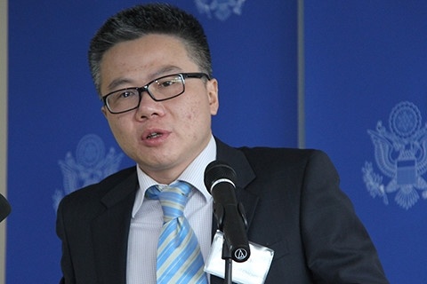 GS Ngo Bao Chau gioi thieu tu sach Toan hoc anh 1