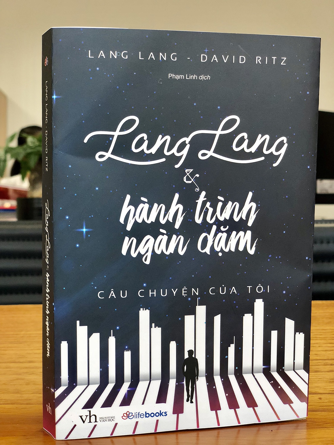 Lang Lang, Thần đồng âm nhạc, Mozart, Tự truyện ảnh 2 Lang Lang, Than dong am nhac, Mozart, Tu truyen anh 2