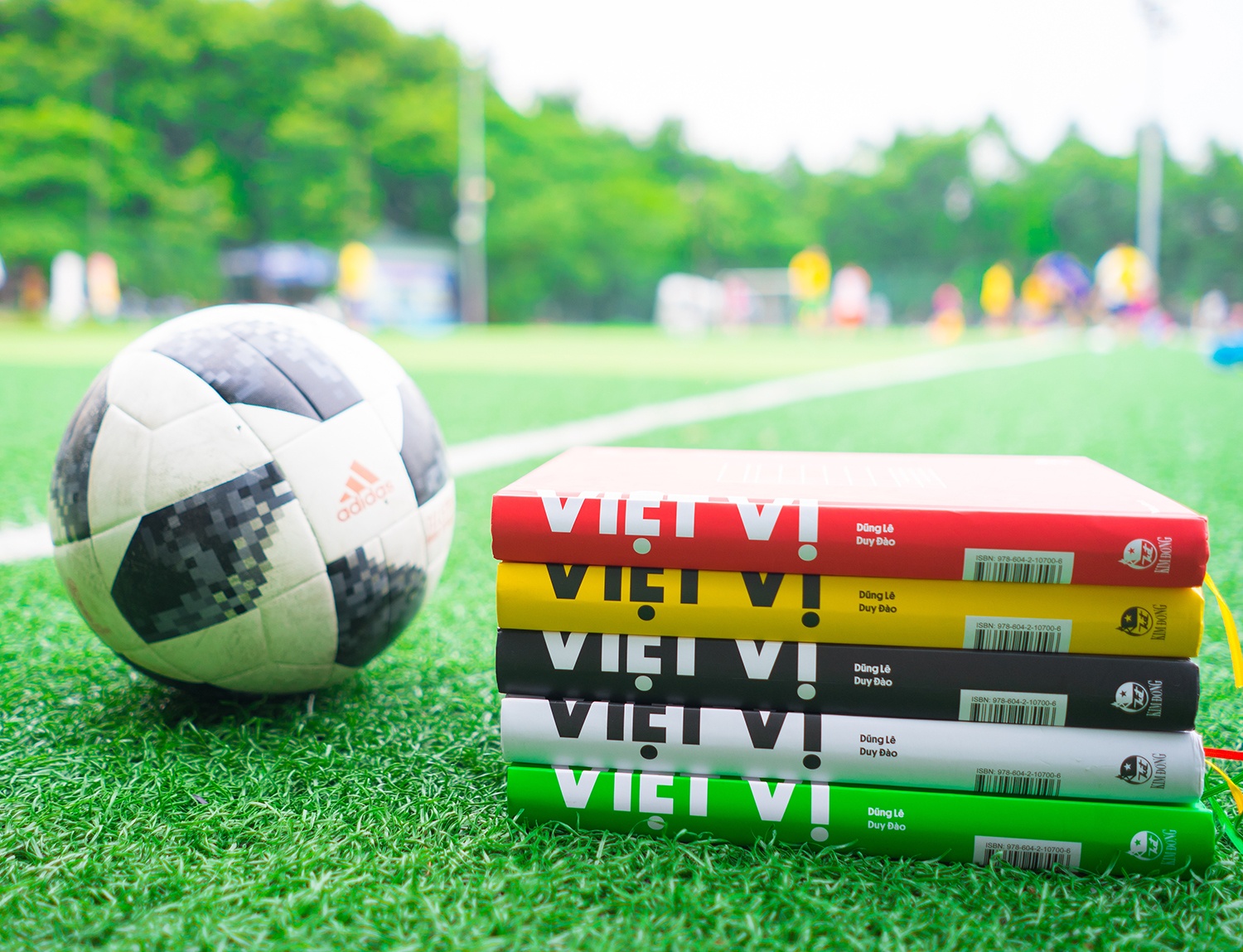 'Bong da nhu cuoc doi, co bong toi, co ve dep rieng' hinh anh