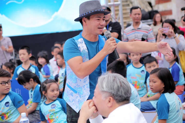 Nghe si Xuan Bac noi ve y nghia doc sach anh 1