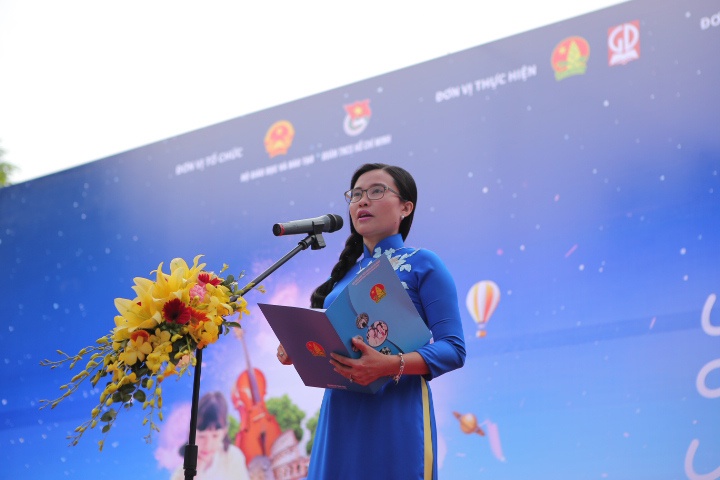 Nghe si Xuan Bac noi ve y nghia doc sach anh 5