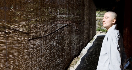 Yeu nhung dieu khong hoan hao anh 3