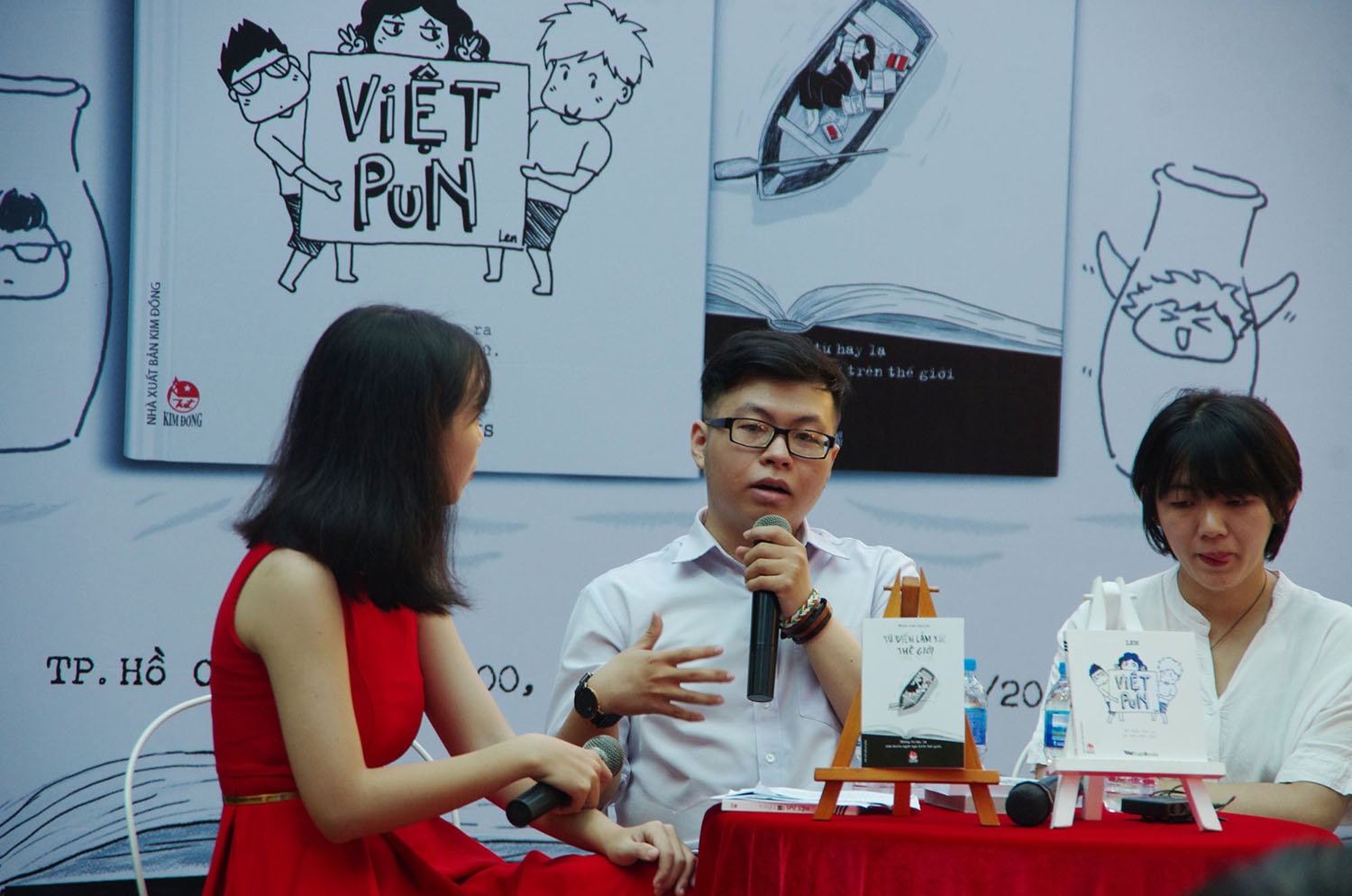 Tac gia LEN noi ve sach "Viet Pun" anh 1