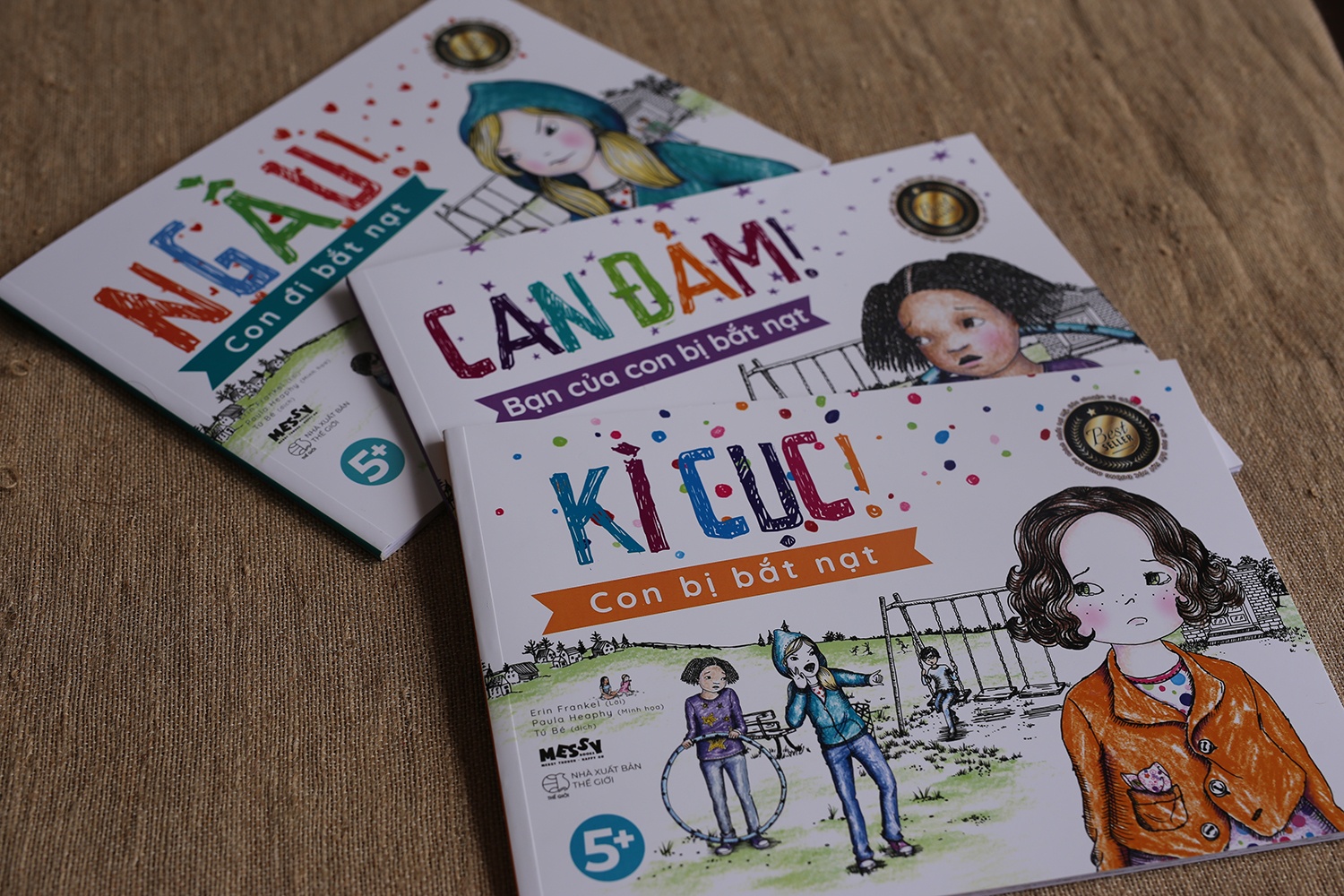 Can dam truoc bao luc hoc duong anh 1