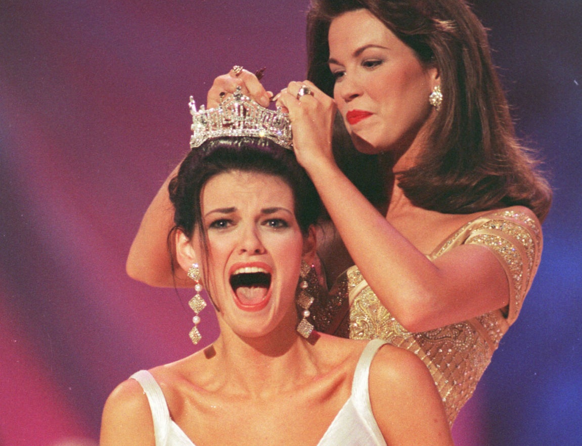 Su that khoc liet dang sau cuoc thi hoa hau My hinh anh