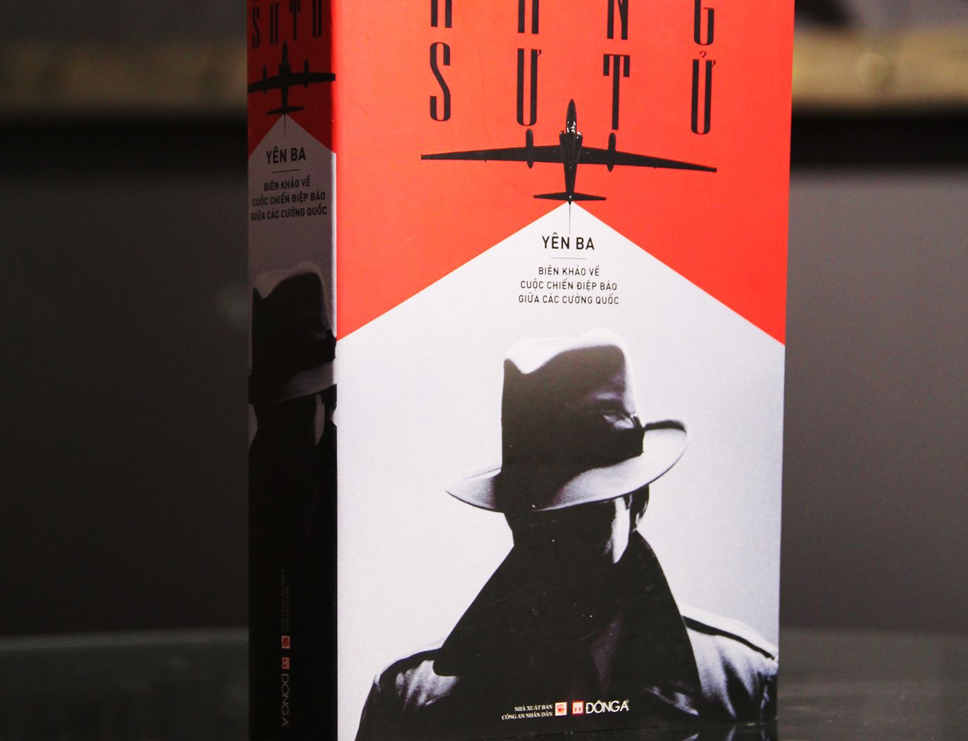 Cuoc chien tinh bao gay can va nhung bi mat xoay chuyen the gioi hinh anh