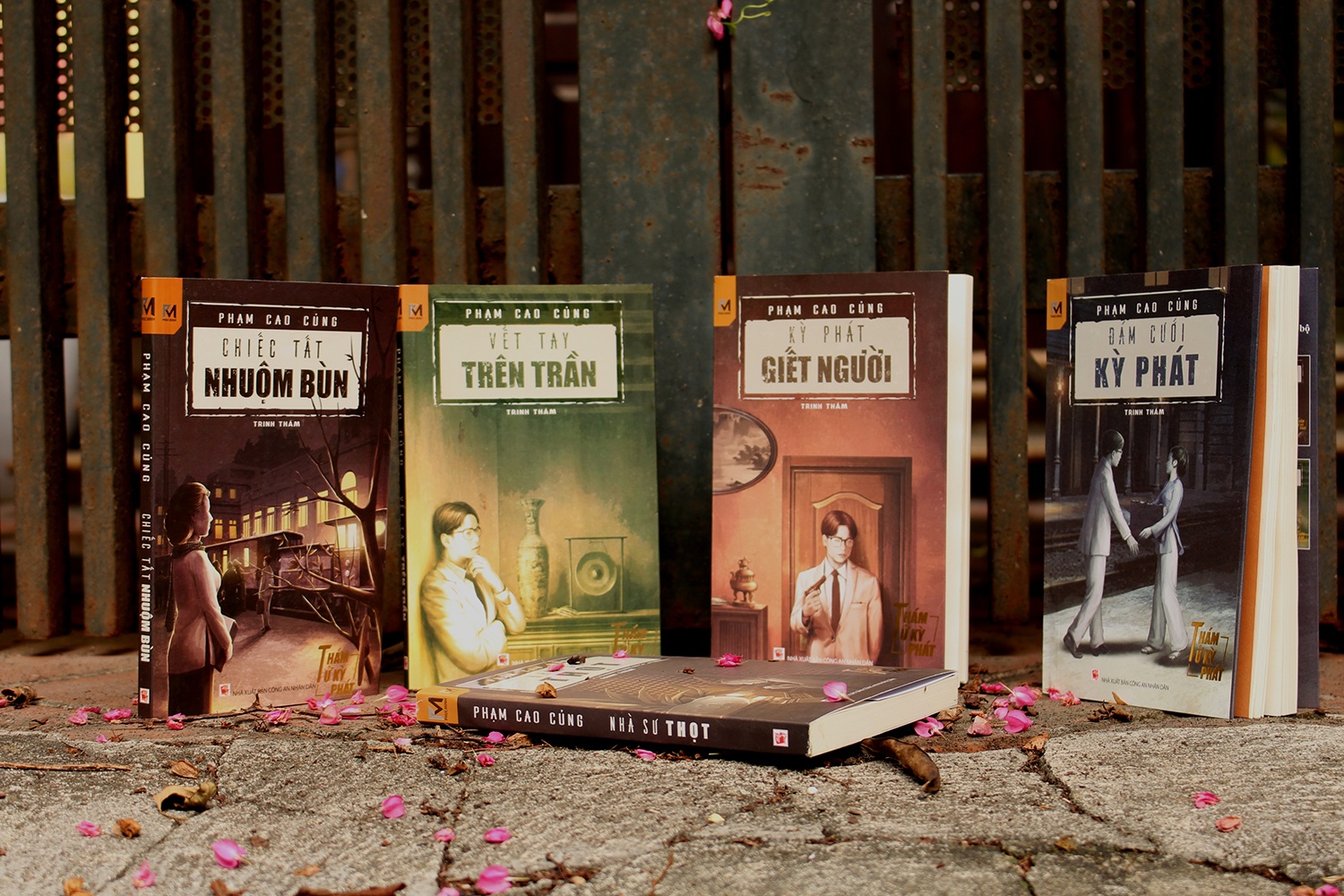 Su tro lai truyen trinh tham Ky Phat anh 1