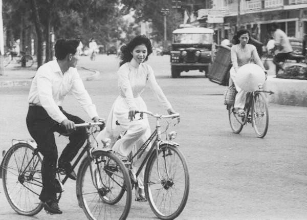 Bo sach do so co moi dieu ban muon biet ve Nam Bo hinh anh