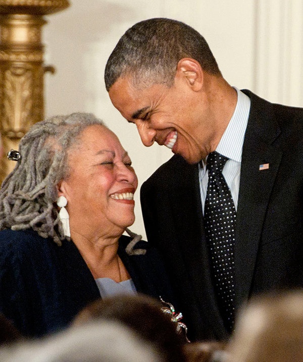 Toni Morrison ban ve van de phan biet chung toc anh 3