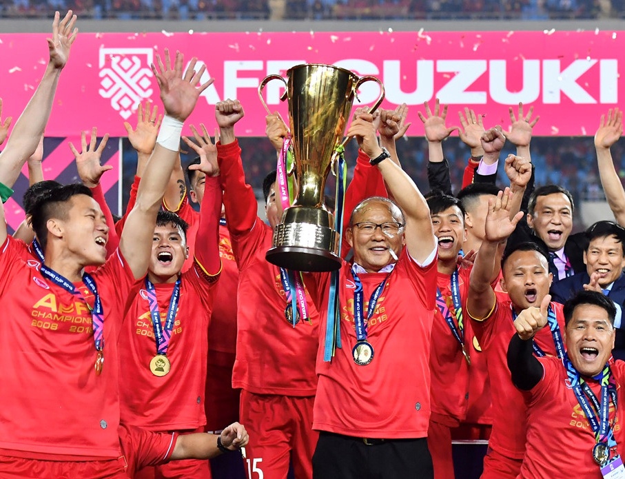 TS Le Tham Duong: 'Toi van nghet tim vi Viet Nam vo dich AFF Cup' hinh anh