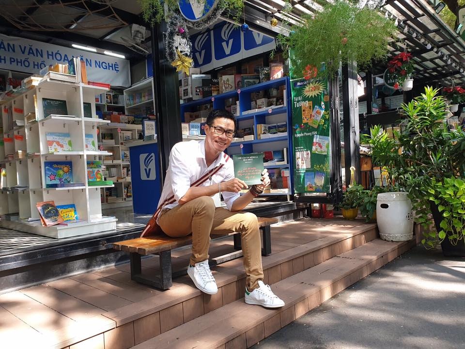 Nguyễn Phong Việt chuyển hóa cảm xúc qua thơ ảnh 2 Nguyen Phong Viet chuyen hoa cam xuc qua tho anh 2