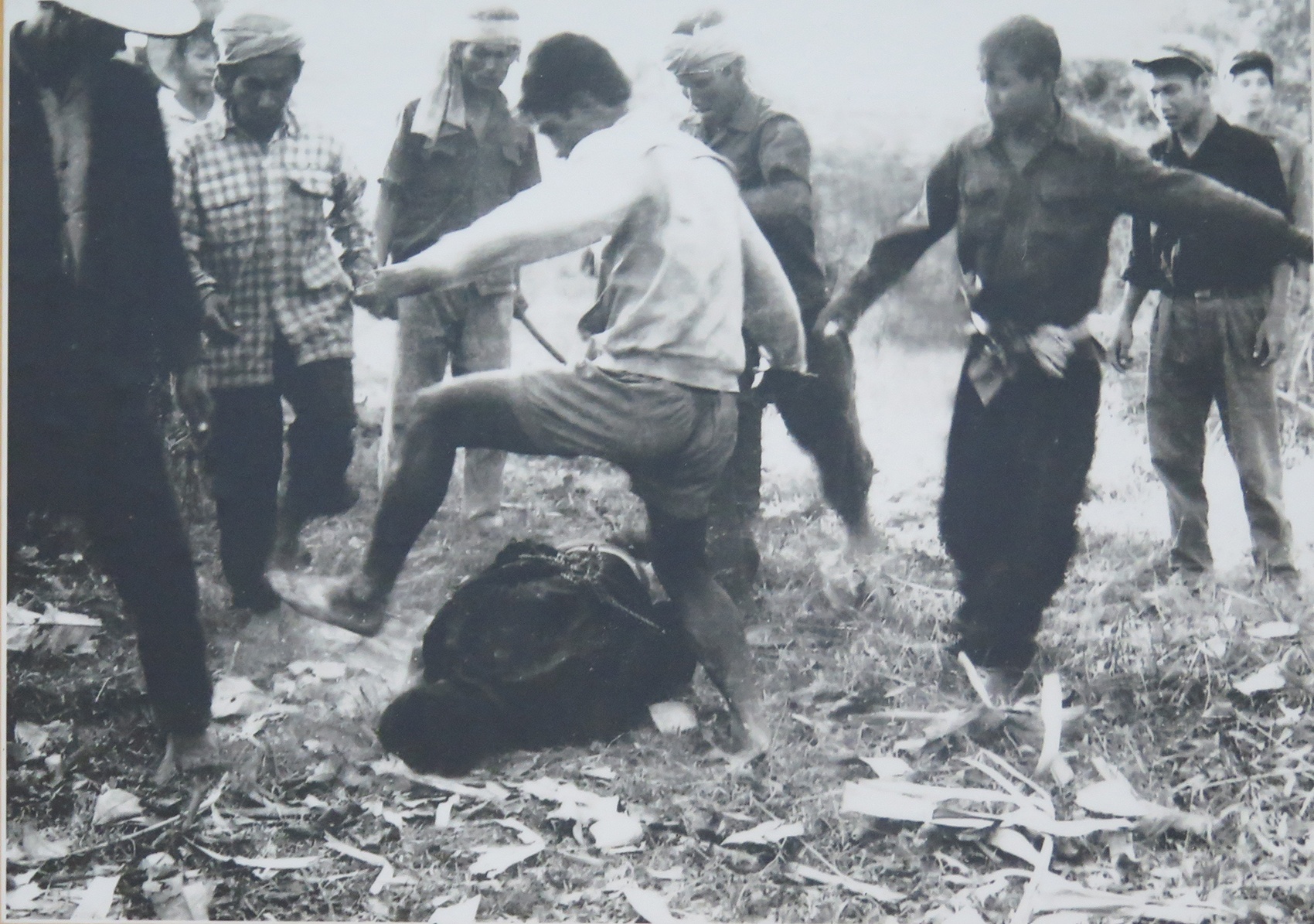 Nhung hinh anh man ro cua quan Pol Pot khi giet hai nguoi dan An Giang hinh anh