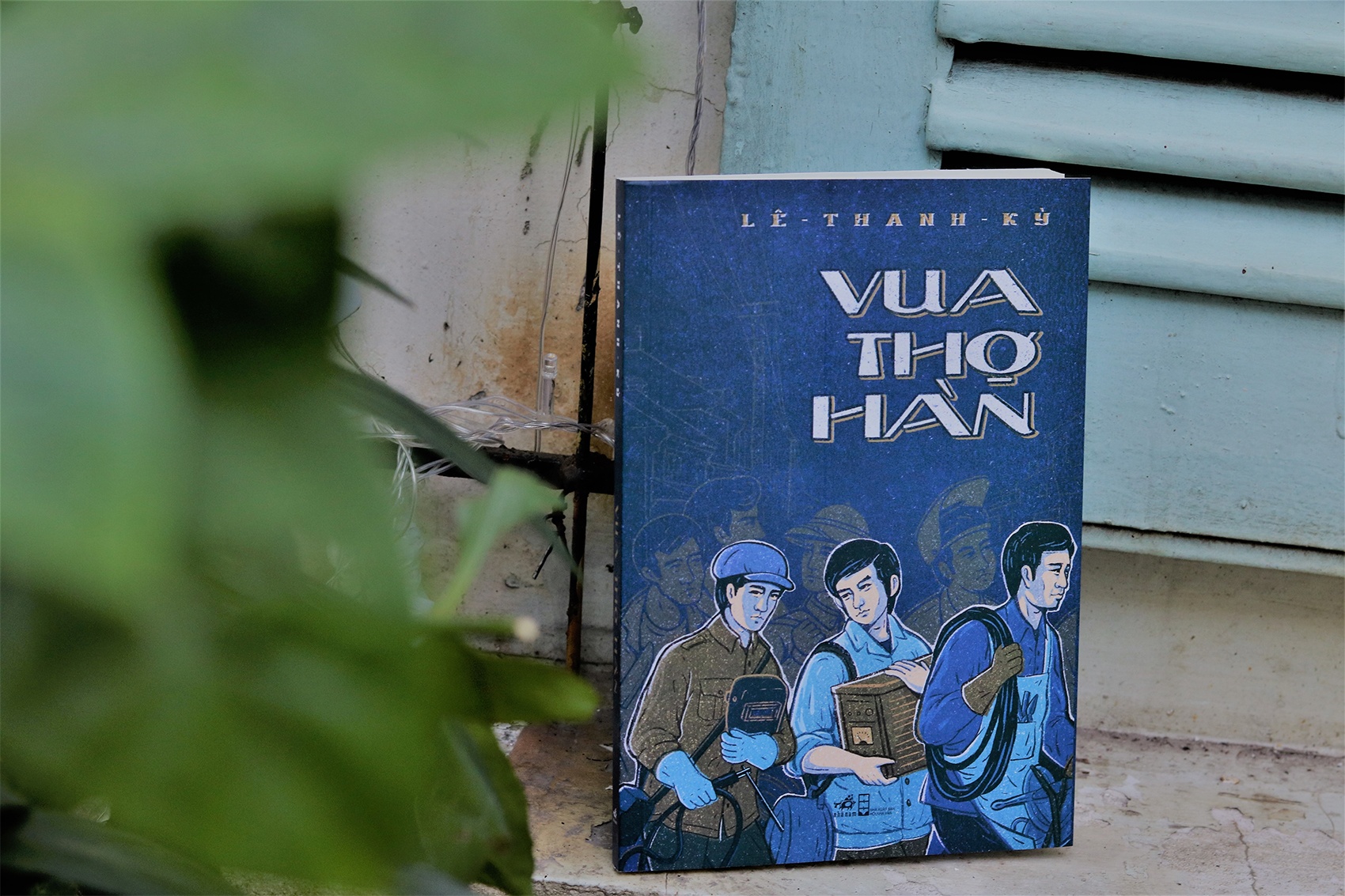 "Vua tho han" va buc tranh khon kho thoi bao cap anh 1