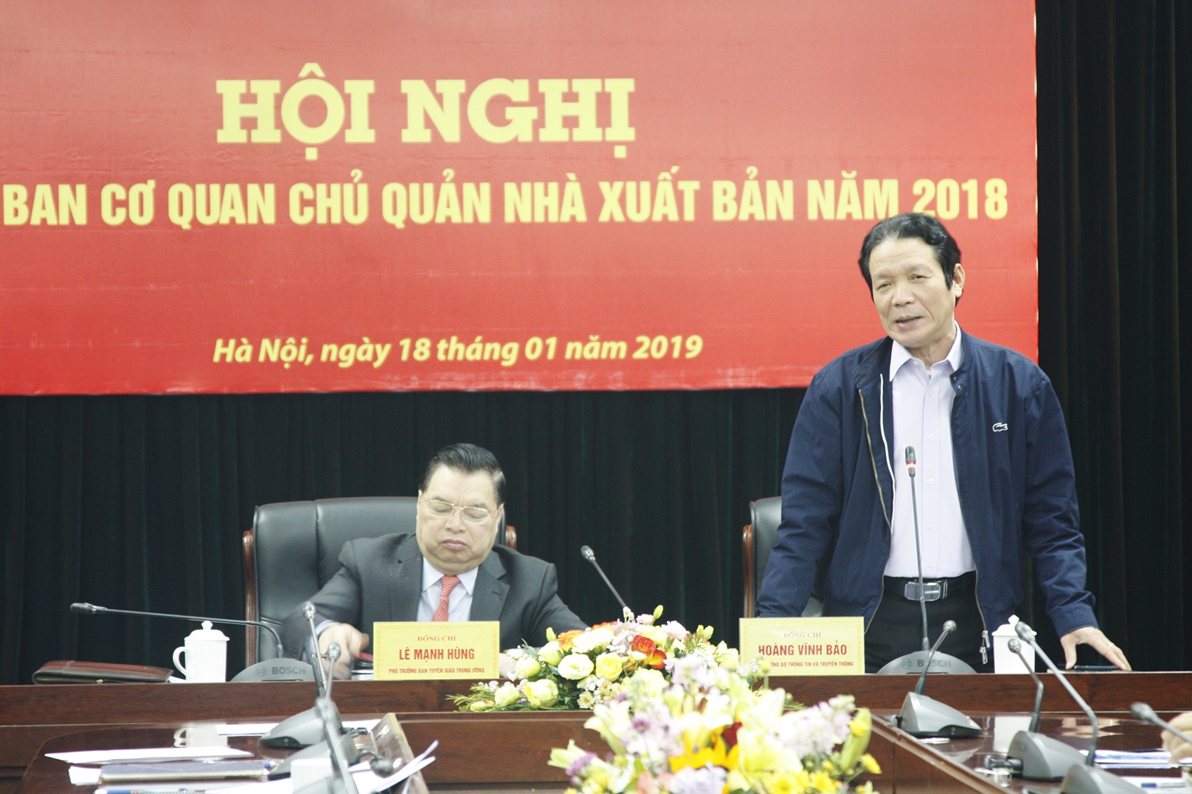 Nganh sach tang truong ngoan muc trong nam 2018 hinh anh