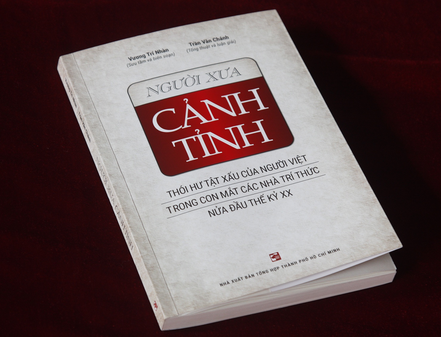 sach Nguoi xua canh tinh Vuong Tri Nhan anh 1