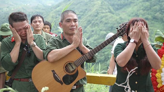 Truong Quy Hai hat 'Ve day dong doi oi' hinh anh