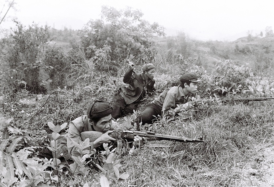 Cuoc chien bao ve bien gioi qua loi ke cua mot khau sung hinh anh