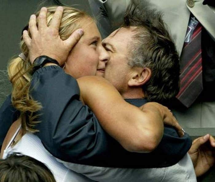 Cha của Maria Sharapove liều mạng đưa con đến Mỹ ảnh 2 Cha cua Maria Sharapove lieu mang dua con den My anh 2