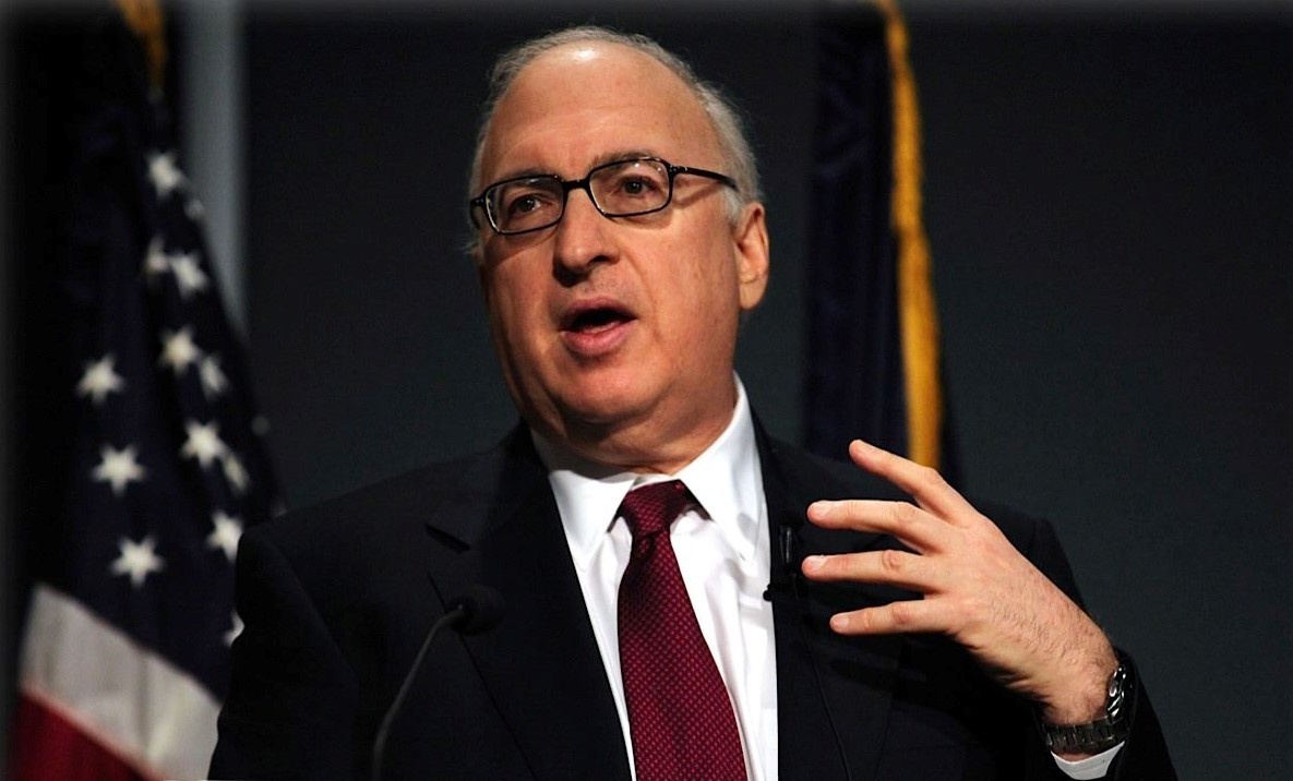 Tac gia sach ve Columbus viet thu gui doc gia Viet anh 1