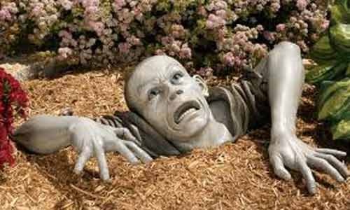 Ke kiem tien nho nam trong quan tai dong gia xac chet hinh anh