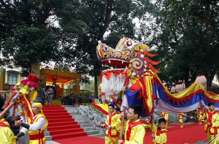 Mo phong le ruoc Tu tran, te than trong festival tai Hoang thanh hinh anh