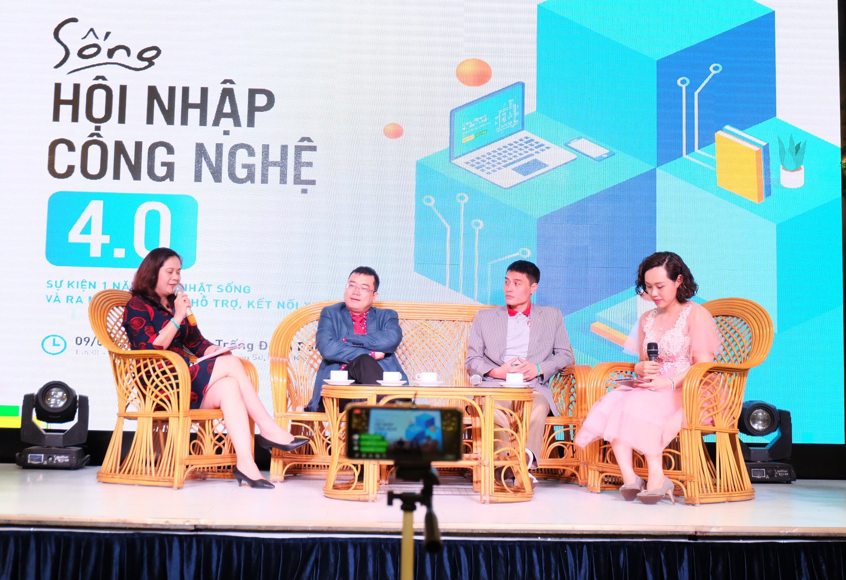 Cong nghe xuat ban dien tu giup ra sach de dang anh 1