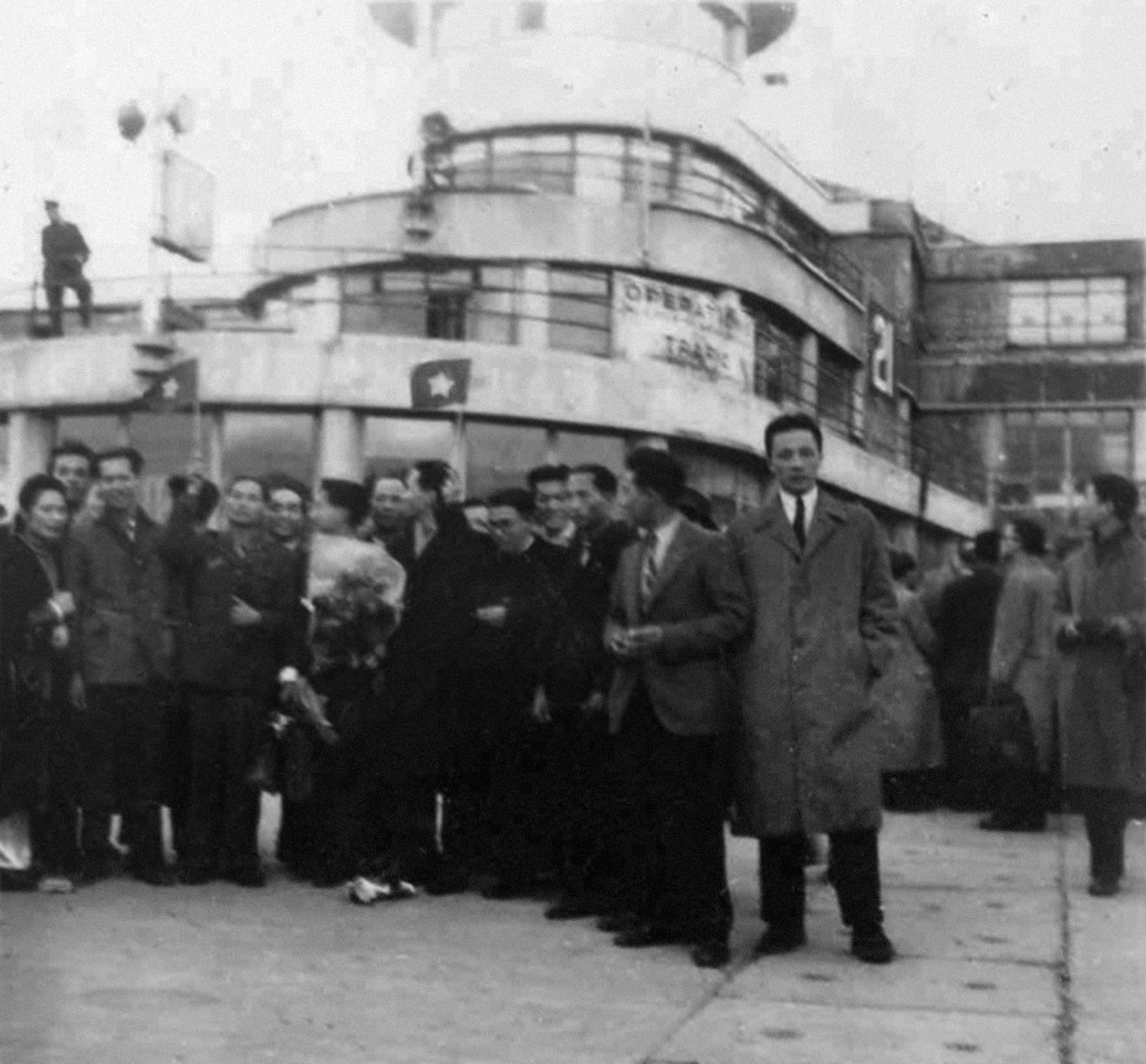 Phái đoàn Quốc hội VN thăm Pháp năm 1946 ảnh 4 Phai doan Quoc hoi VN tham Phap nam 1946 anh 4