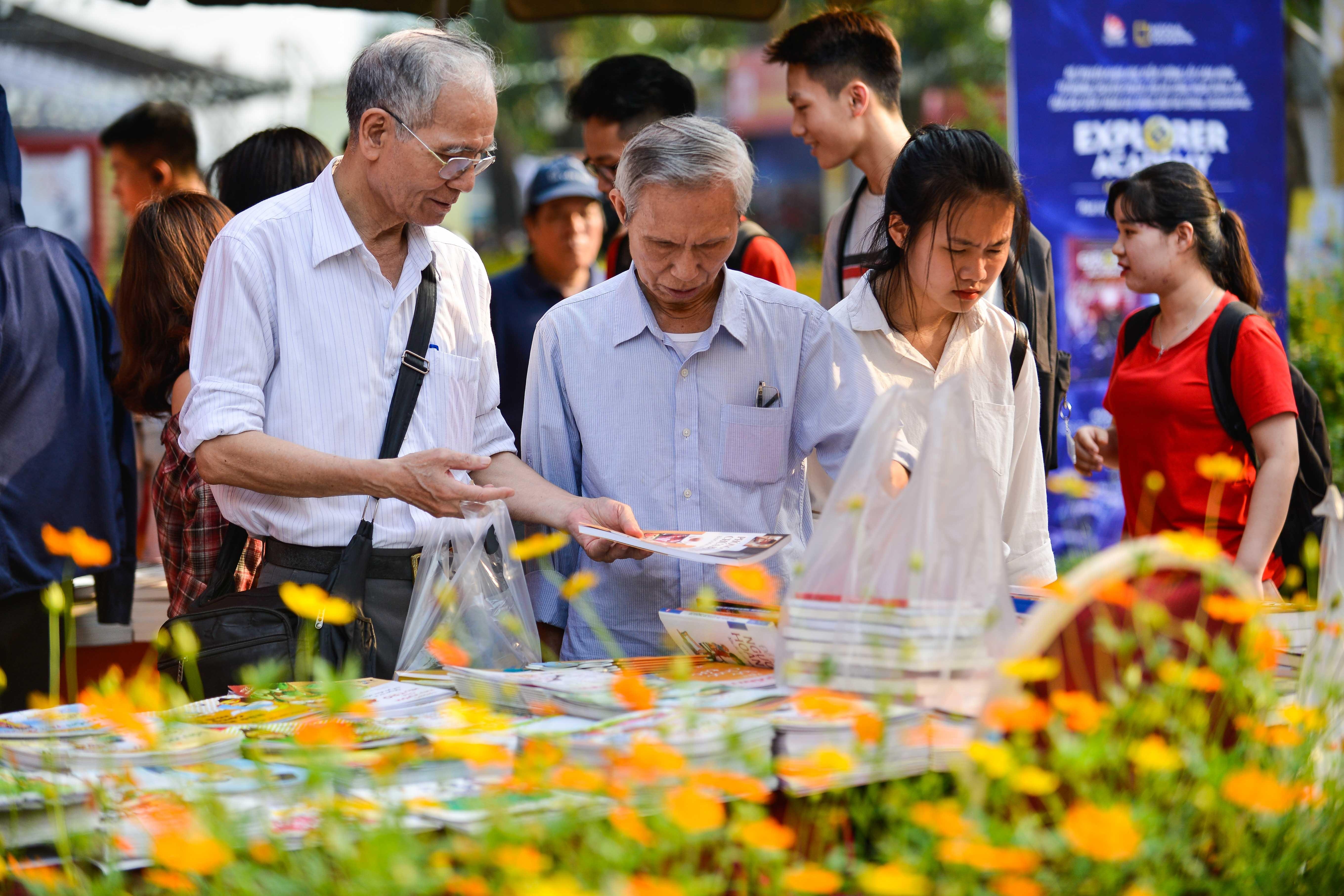 Khai mac Ngay Sach Viet Nam lan 6 anh 8