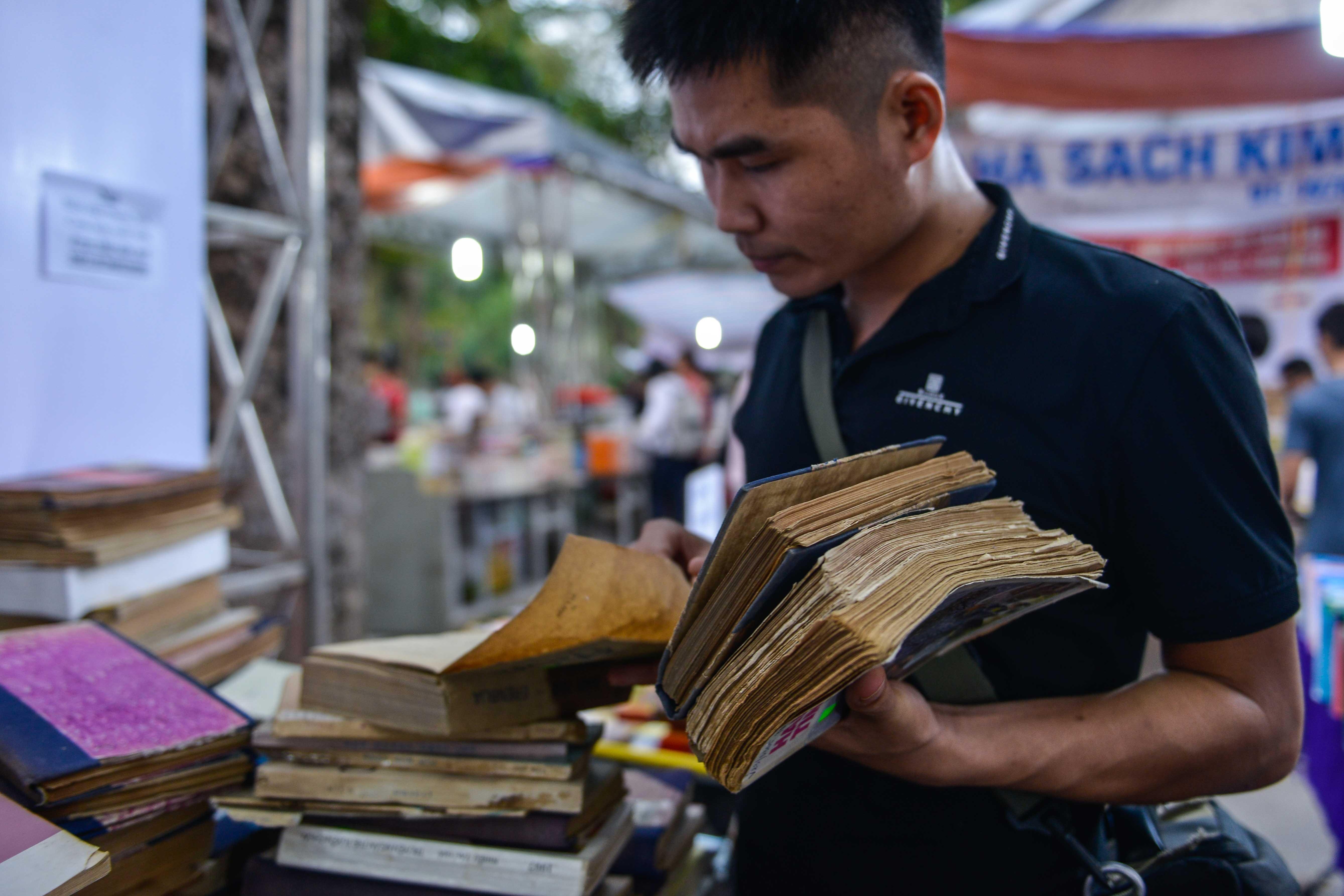 Sach cu gia cao anh 2