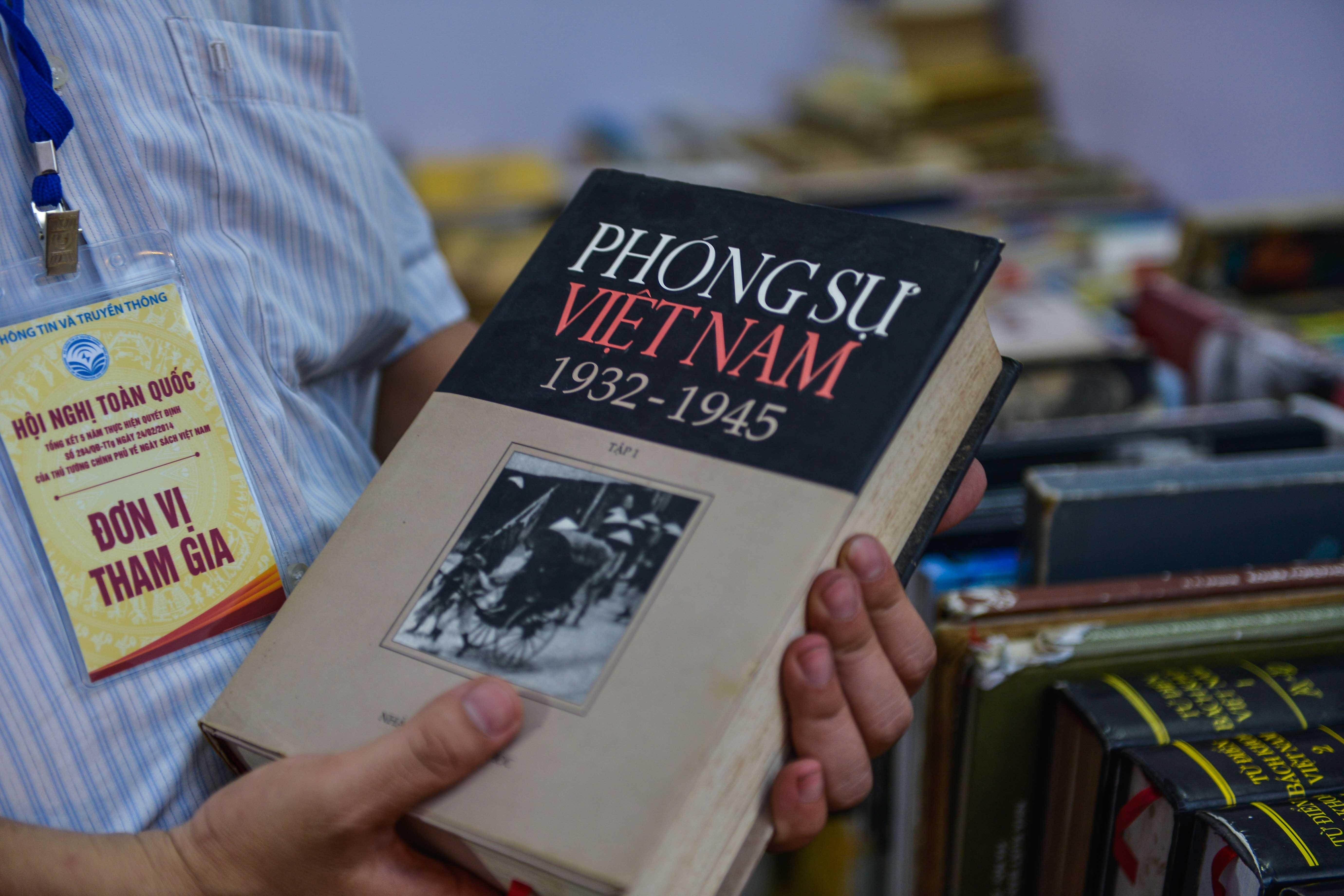 Sach cu gia cao anh 1