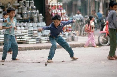 Tro choi xeng 'cong an cong, thang an thang' mot thoi hinh anh