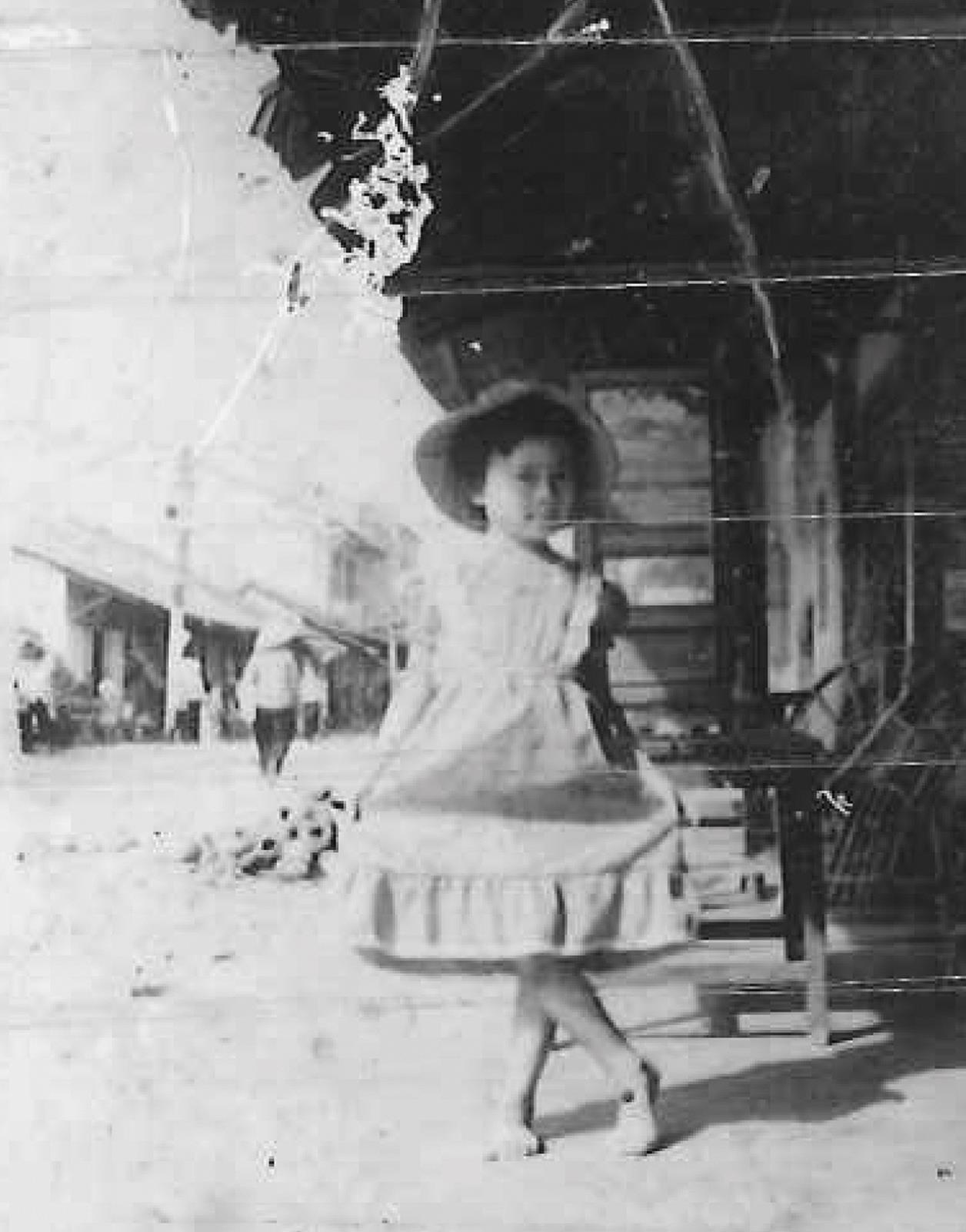 Ngo Thanh Van ngay be trong the nao anh 2