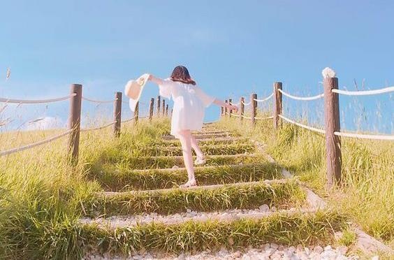 Nhung cuon sach danh cho tuoi tre lac loi hinh anh