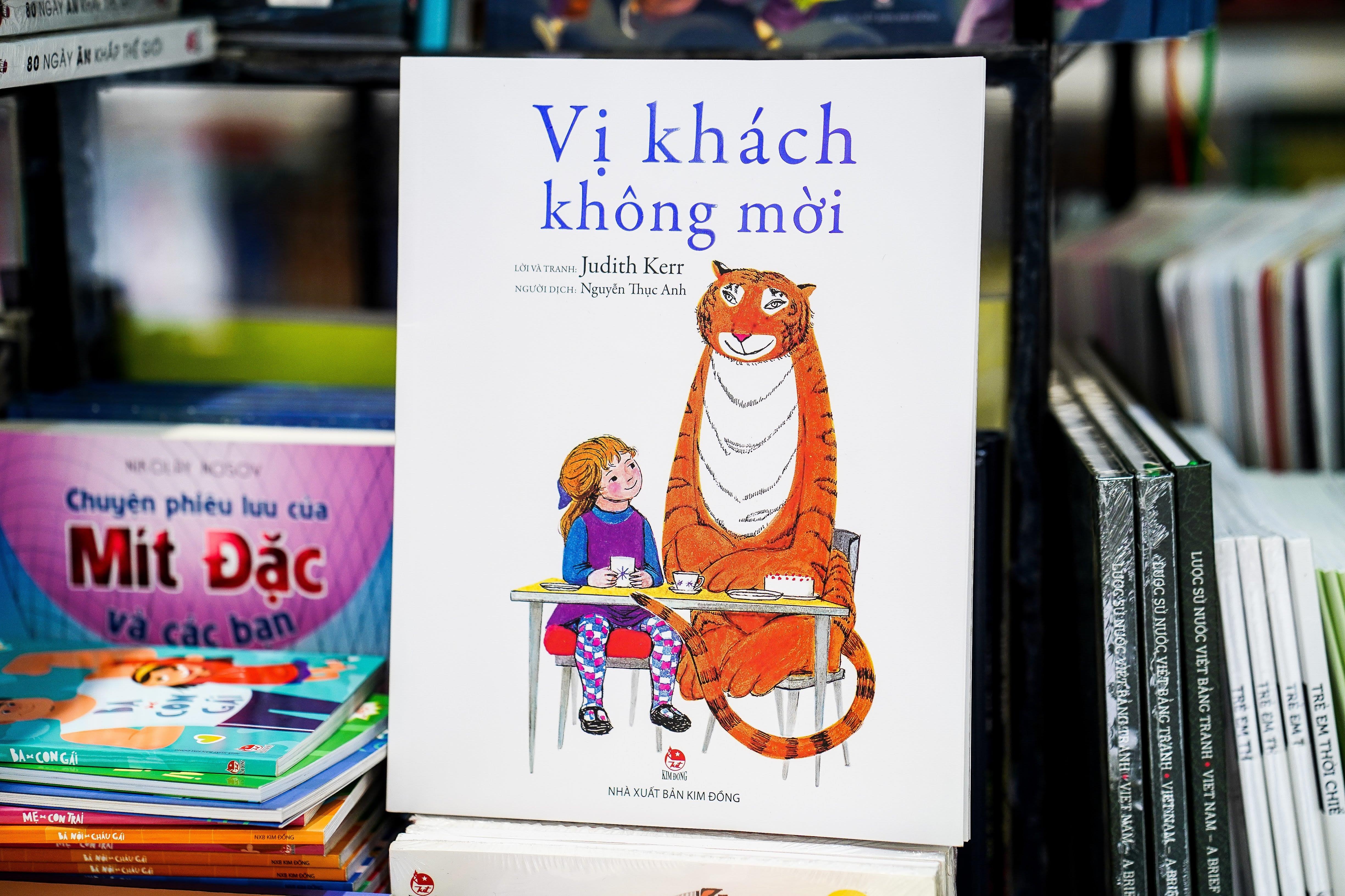 Vi khach khong moi anh 1