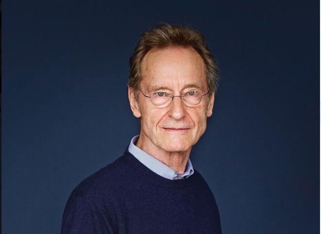 Chuyen tinh vuot dao ly cua "Nguoi doc" anh 3