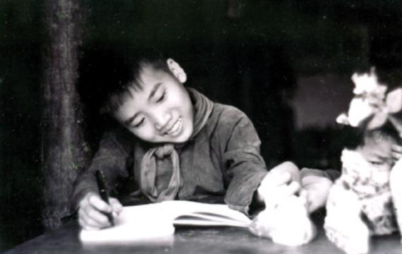 Xuan Dieu - nguoi thay thi ca cua Tran Dang Khoa anh 2