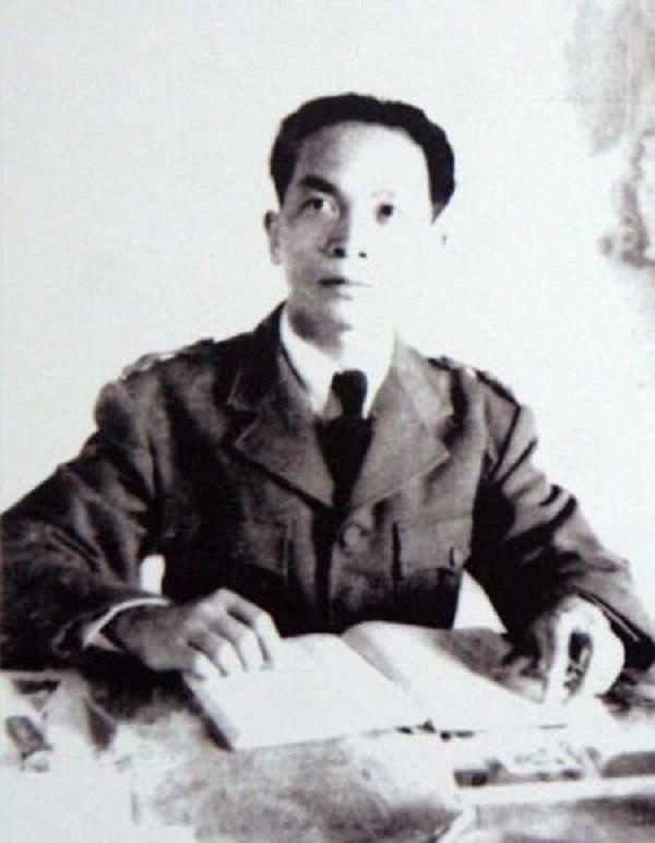 Vo Nguyen Giap lam bao anh 2