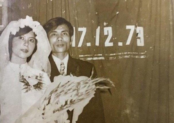 Bon buong hanh phuc von ven 12 m2 cua dam cuoi thoi bao cap hinh anh