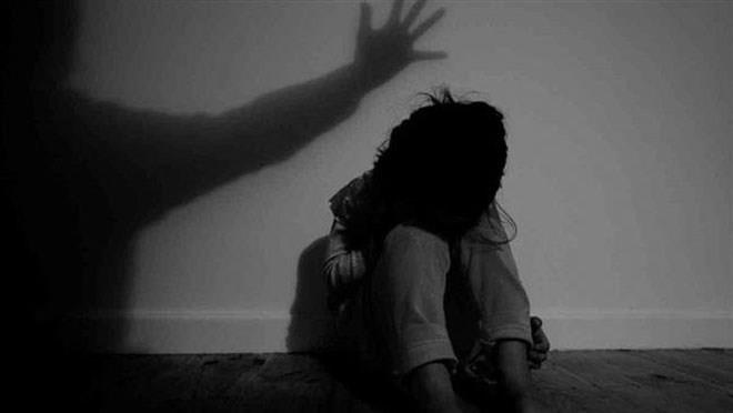 'Nhung dua tre bi mac ket' - goc toi toi pham trong moi chung ta hinh anh