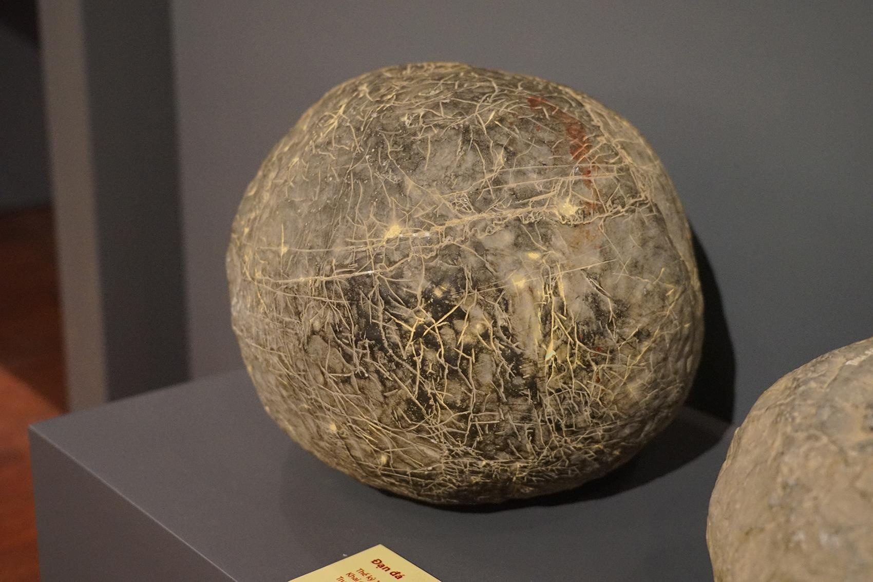 Trung bay hien vat quy ve lich su Viet Nam anh 7