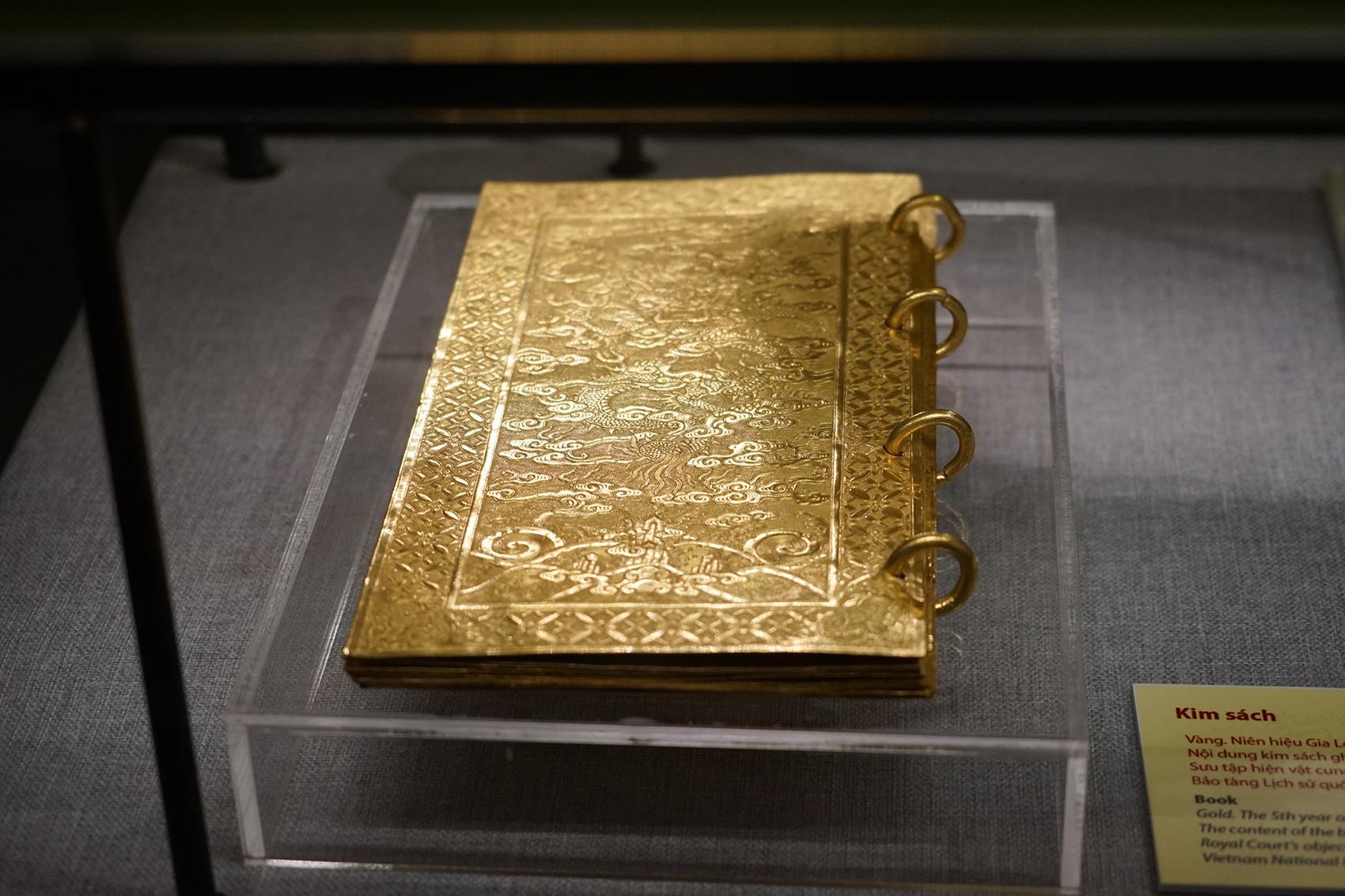 Trung bay hien vat quy ve lich su Viet Nam anh 8