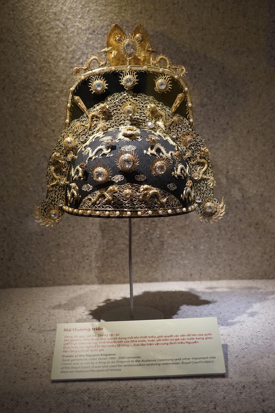 Trung bay hien vat quy ve lich su Viet Nam anh 9