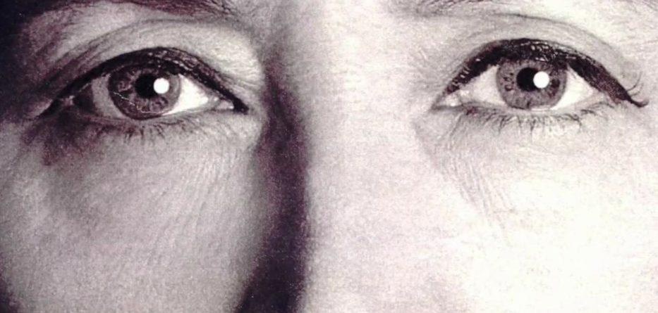 Su truy van am anh trong 'Thu gui dua tre chua tung sinh ra' hinh anh