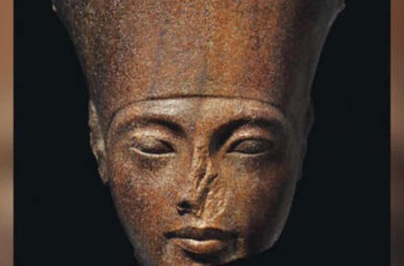 Giua tranh cai, tuong Pharaoh Tutankhamun duoc dau gia 6 trieu USD hinh anh