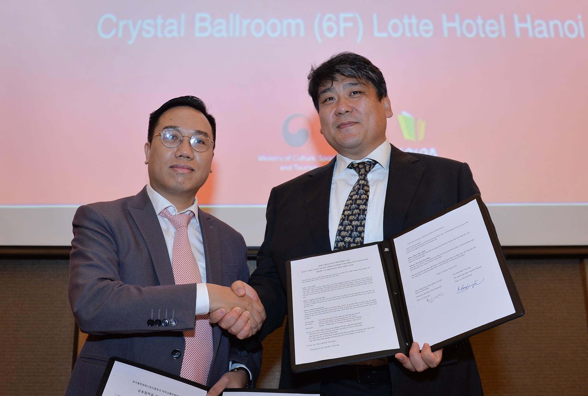 Hoi sach ban quyen Han Quoc tai Viet Nam lan 3 hinh anh